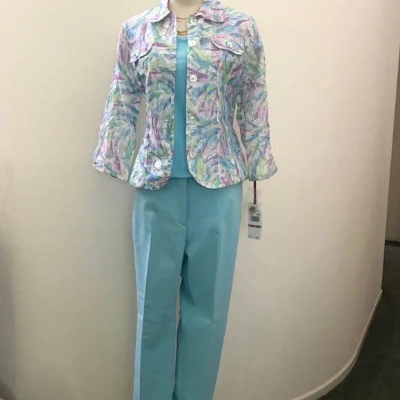 Ruby Rd. Spring Blooms pullover - Picture 2 of 3